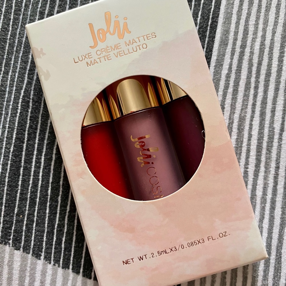 Jolii Cosmetics crème mattes